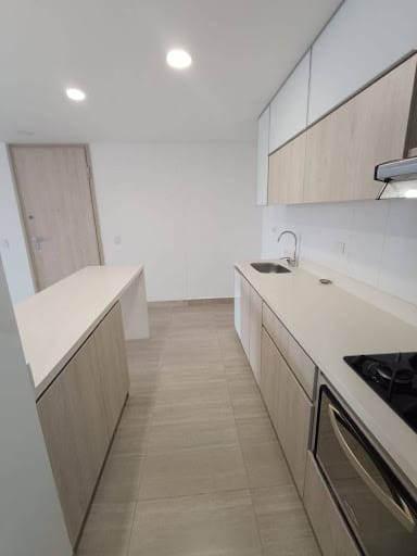 Apartamento de 2 alcobas en venta en Las Lomitas, Sabaneta, 90 m² · foto 5 de 16