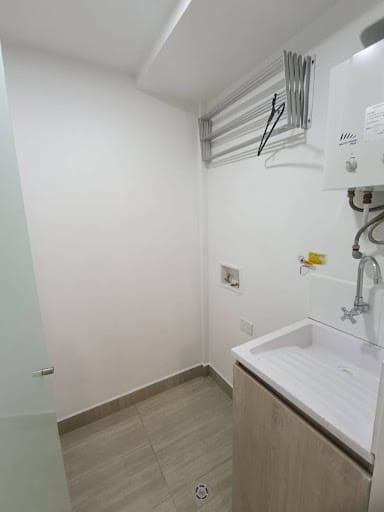 Apartamento de 2 alcobas en venta en Las Lomitas, Sabaneta, 90 m² · foto 8 de 16