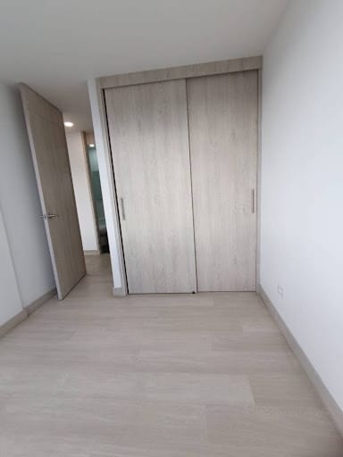 Apartamento de 2 alcobas en venta en Las Lomitas, Sabaneta, 90 m² · foto 13 de 16