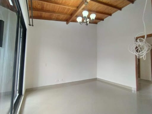 Casa de 3 alcobas en venta en Toledo, La Estrella, 250 m² · foto 12 de 23
