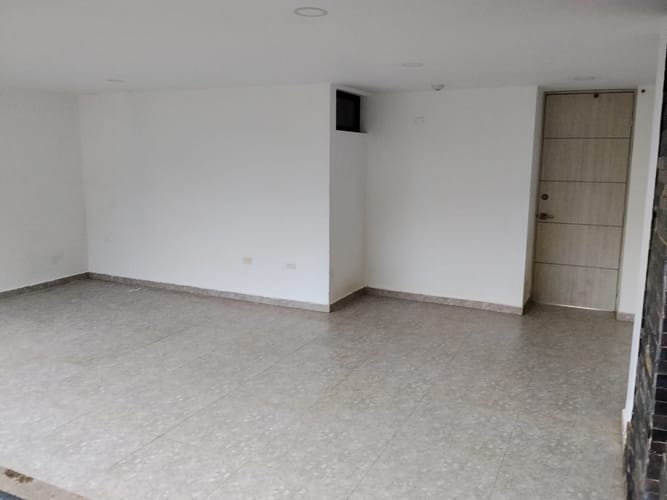 Casa de 4 alcobas en venta en Vercute, Floridablanca, 250 m² · foto 10 de 11