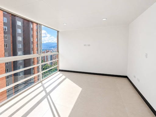Apartamento de 3 alcobas en venta en Maria Auxiliadora, Sabaneta, 50 m² · foto 5 de 12