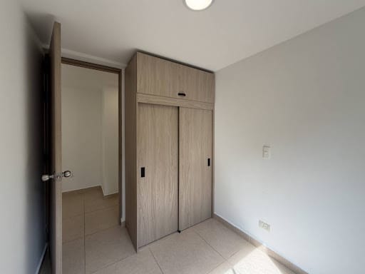 Apartamento de 3 alcobas en arriendo en Loma De San Jose, Sabaneta, 54 m² · foto 6 de 12