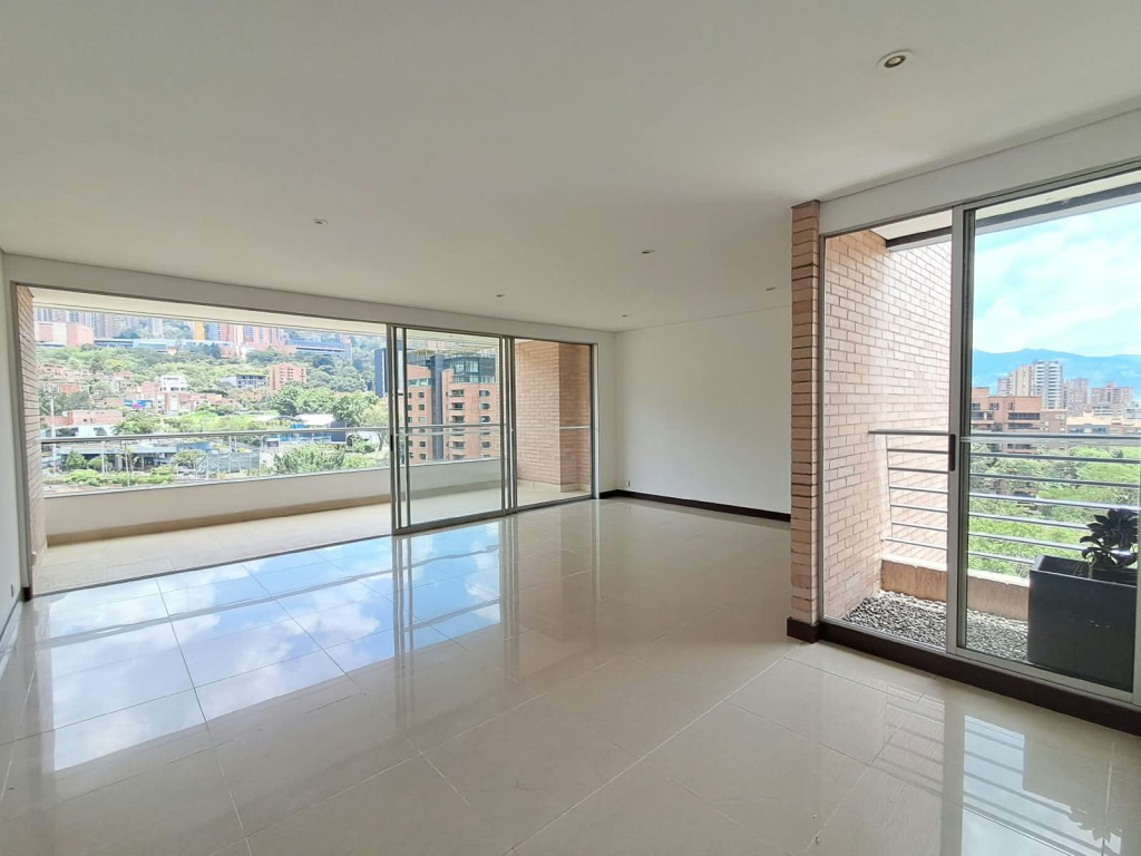 Apartamento en venta en El Poblado, Medellín · foto 10 de 24