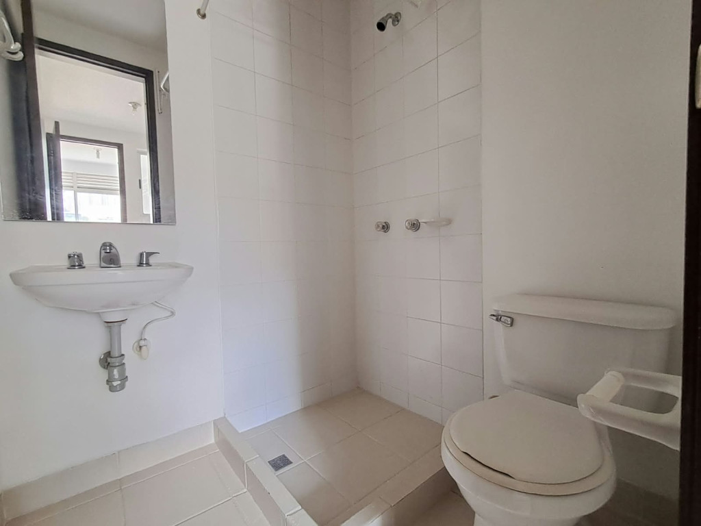 Apartamento en venta en El Poblado, Medellín · foto 13 de 24