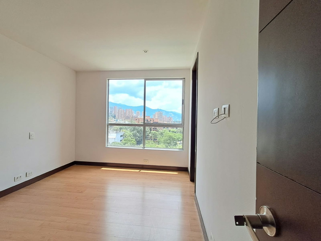 Apartamento en venta en El Poblado, Medellín · foto 15 de 24
