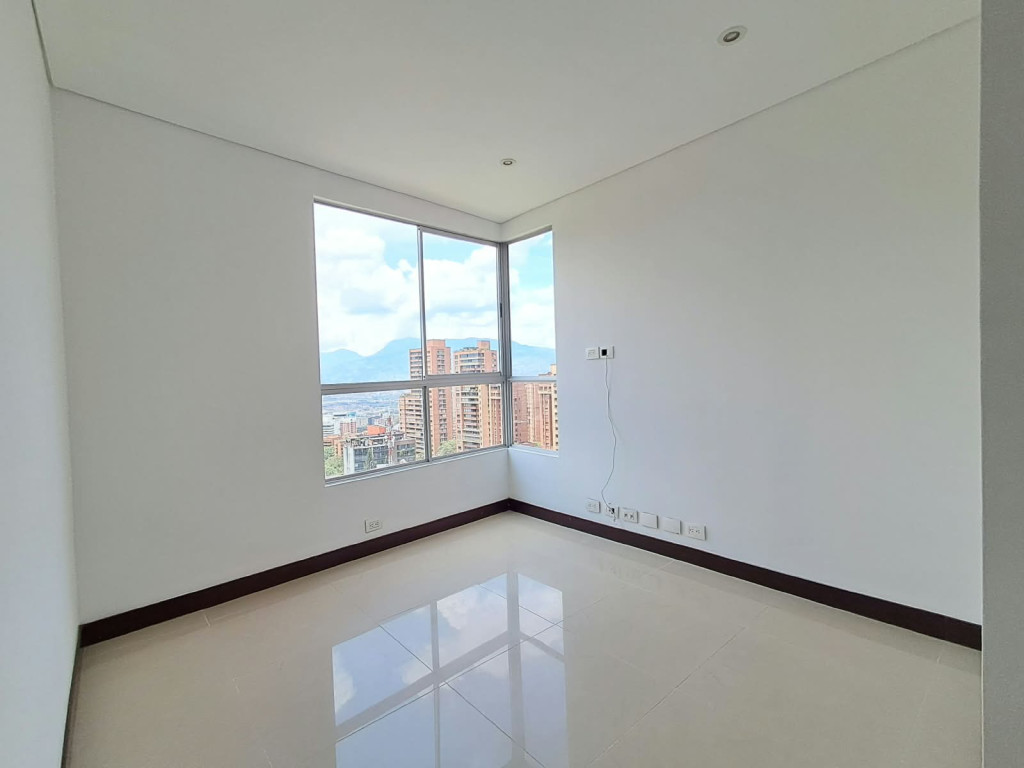 Apartamento en venta en El Poblado, Medellín · foto 21 de 24
