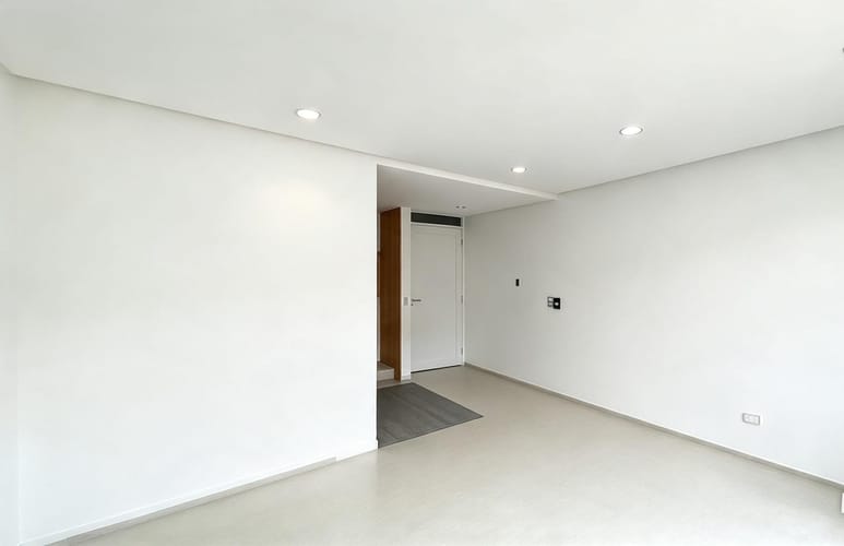 Apartamento de 3 alcobas en venta en La Estancia, Madrid, 57 m² · foto 2 de 10