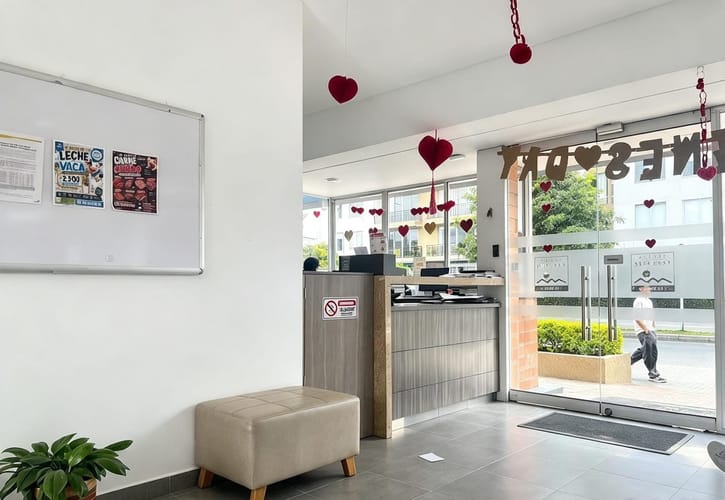 Apartamento de 3 alcobas en venta en La Estancia, Madrid, 57 m² · foto 9 de 10