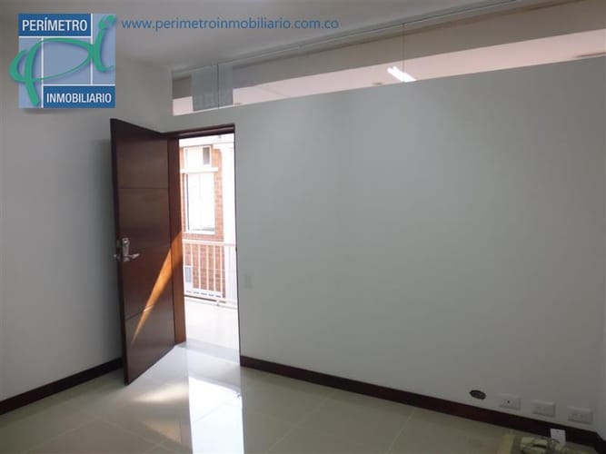 Oficina en arriendo en Milla De Oro, Medellín, 25 m² · foto 2 de 14