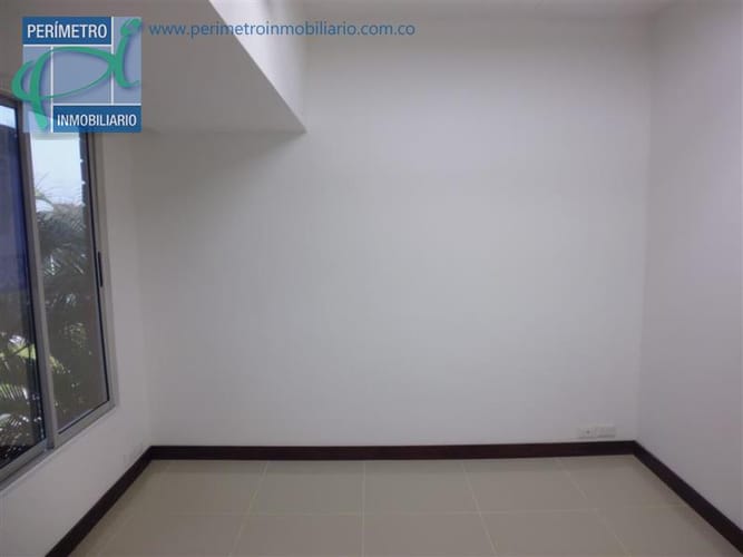 Oficina en arriendo en Milla De Oro, Medellín, 25 m² · foto 6 de 14