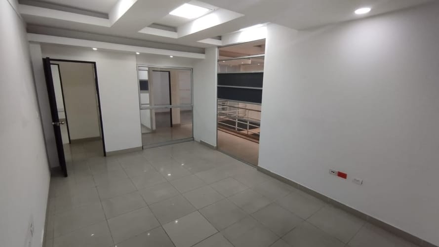 Edificio en arriendo en Sector Plaza De Bolivar, Pereira, 184 m² · foto 3 de 15