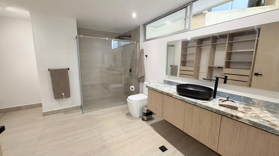 Apartamento de 3 alcobas en venta en Altos Del Prado, Barranquilla, 260 m² · foto 5 de 7