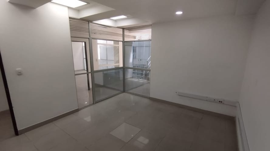 Edificio en arriendo en Sector Plaza De Bolivar, Pereira, 184 m² · foto 13 de 15