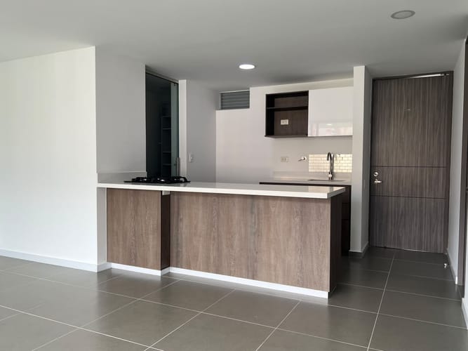 Apartamento de 2 alcobas en arriendo en La Inmaculada, Envigado, 89 m² · foto 4 de 17