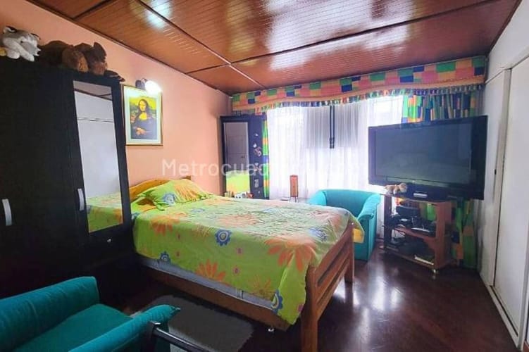 Casa de 5 alcobas en venta en Bavaria, Bogotá, 240 m² · foto 12 de 16