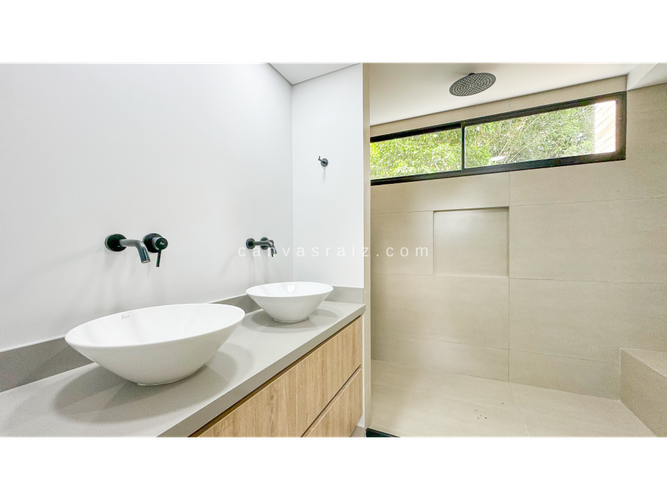 Apartamento de 4 alcobas en venta en Los Naranjos, Medellín, 230 m² · foto 13 de 13