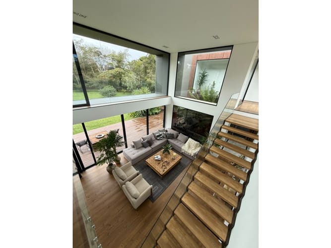 Casa de 4 alcobas en venta en Cabeceras De Llanogrande, Rionegro, 700 m² · foto 10 de 23