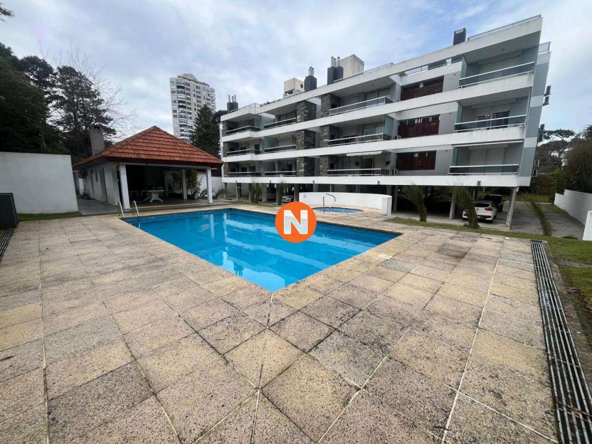 Alquiler Apto 1 Dorm en Playa Mansa, balcon y parrilla - Punta del Este · Foto 12
