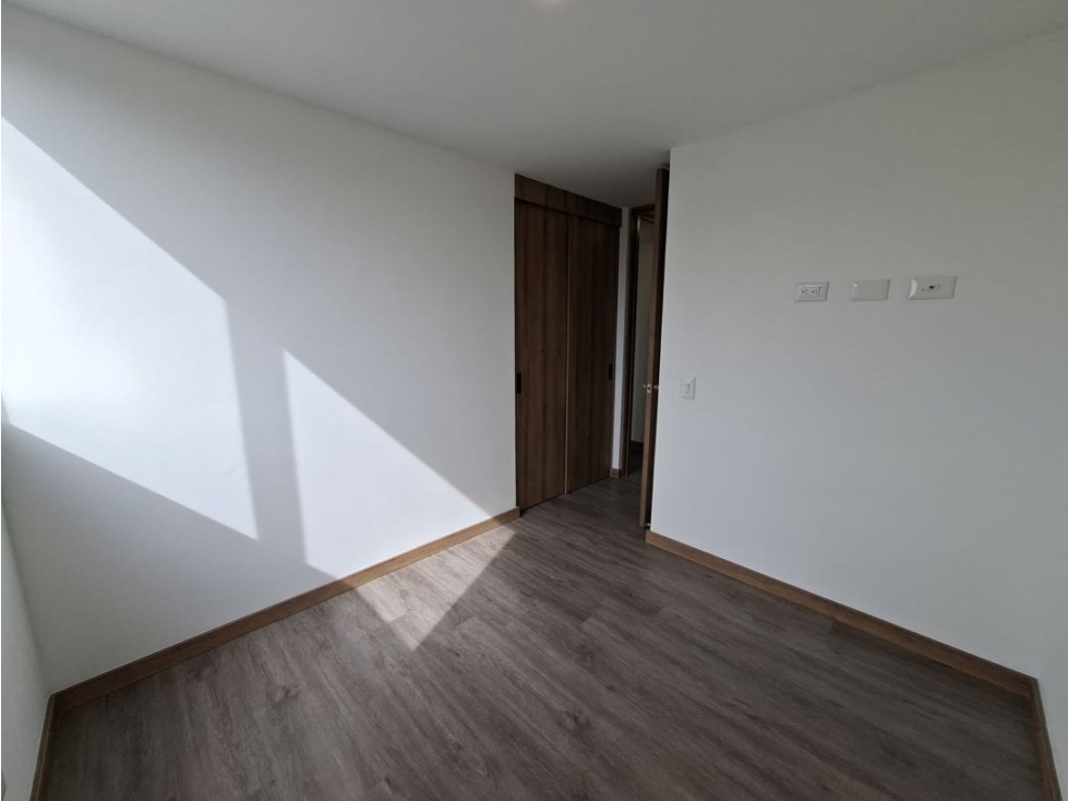 Apartamento en venta en Zona Centro, Envigado · foto 5 de 15