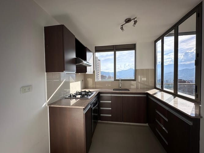 Apartamento de 1 alcoba en arriendo en El Poblado, Medellín, 65 m² · foto 4 de 14