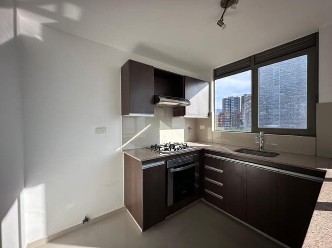 Apartamento de 1 alcoba en arriendo en El Poblado, Medellín, 65 m² · foto 5 de 14