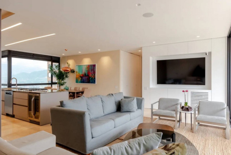 Apartamento en arriendo en El Poblado, Medellín · foto 5 de 13
