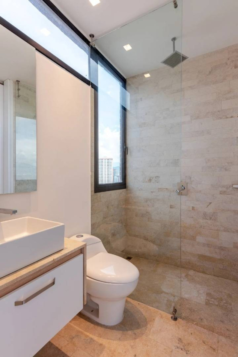 Apartamento en arriendo en El Poblado, Medellín · foto 9 de 13