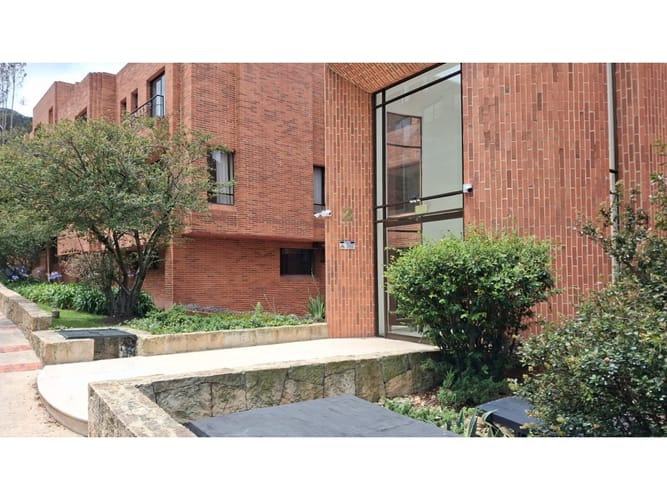 Apartamento de 4 alcobas en venta en Ciudadela Real, Bogotá, 283 m² · foto 2 de 24