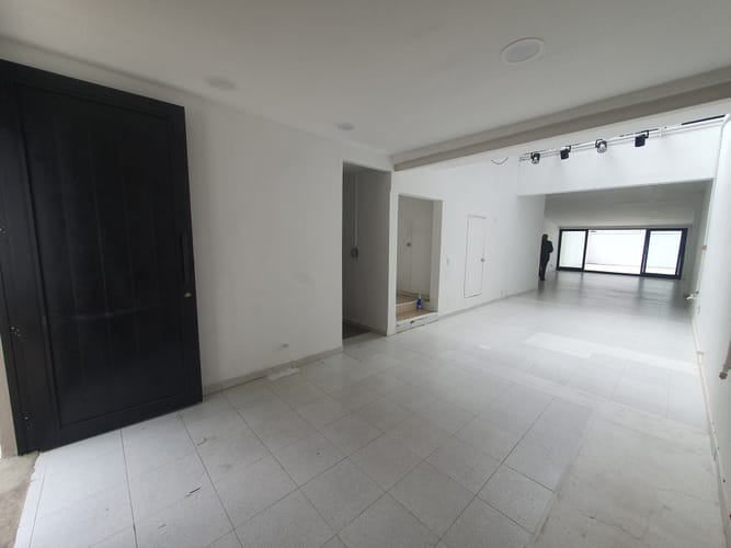 Casa de 8 alcobas en venta en Chicó Reservado, Bogotá, 462 m² · foto 2 de 24