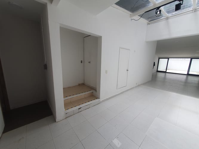 Casa de 8 alcobas en venta en Chicó Reservado, Bogotá, 462 m² · foto 4 de 24