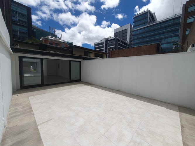 Casa de 8 alcobas en venta en Chicó Reservado, Bogotá, 462 m² · foto 10 de 24