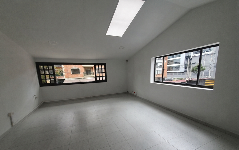 Casa de 8 alcobas en venta en Chicó Reservado, Bogotá, 462 m² · foto 19 de 24