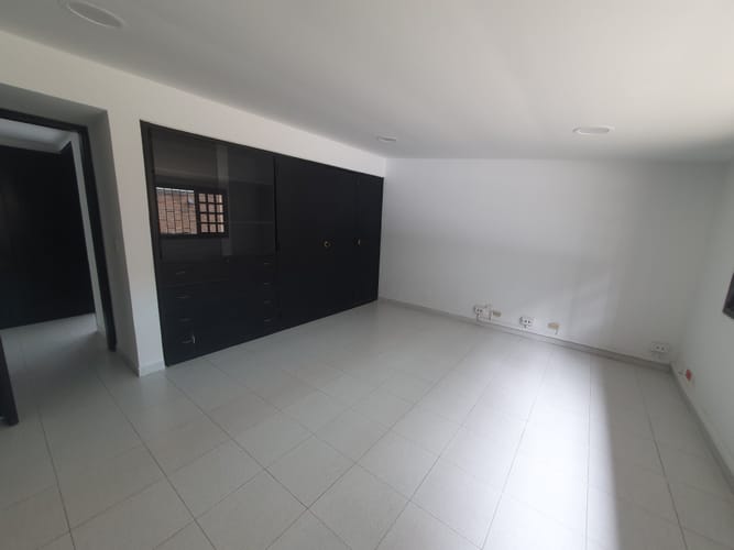 Casa de 8 alcobas en venta en Chicó Reservado, Bogotá, 462 m² · foto 20 de 24