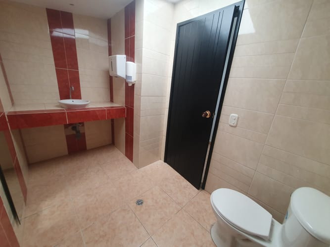 Casa de 8 alcobas en venta en Chicó Reservado, Bogotá, 462 m² · foto 21 de 24