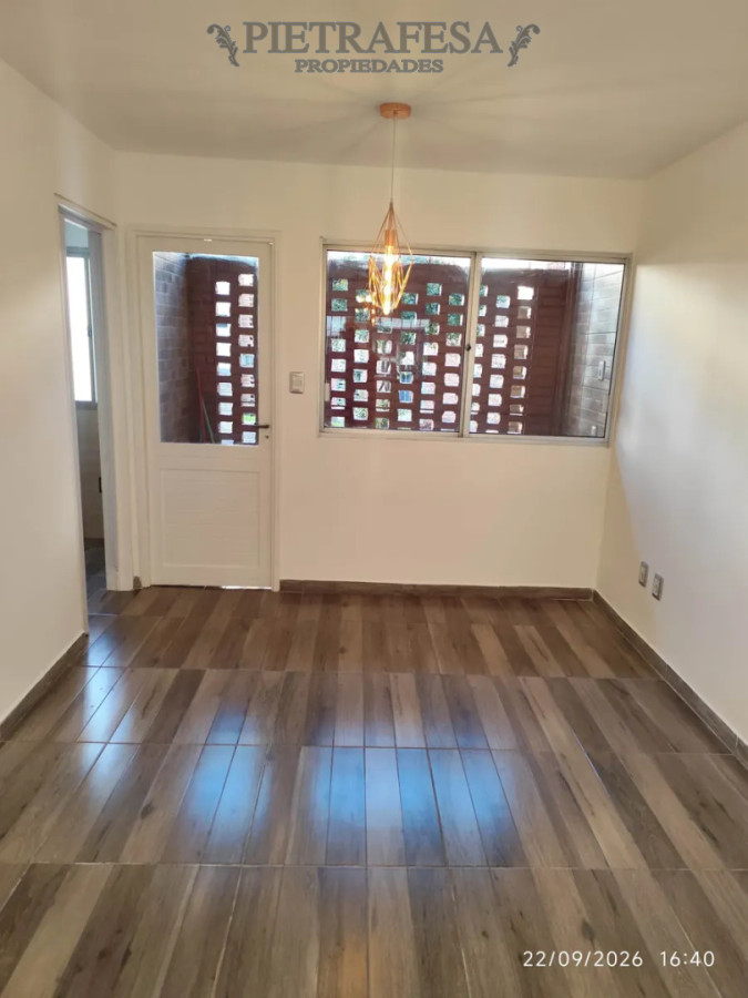 Apartamento en alquiler, 3 dormitorios, 1 baño, terraza. Puerto Buceo. · Foto 6