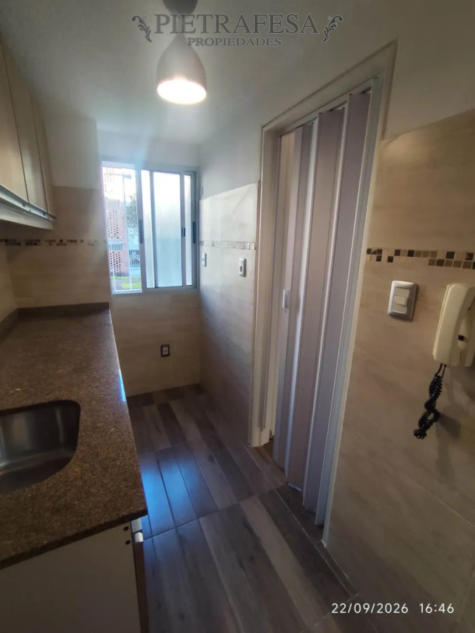 Apartamento en alquiler, 3 dormitorios, 1 baño, terraza. Puerto Buceo. · Foto 8