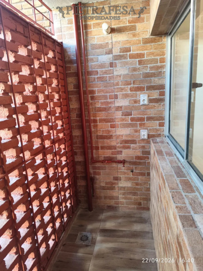 Apartamento en alquiler, 3 dormitorios, 1 baño, terraza. Puerto Buceo. · Foto 11