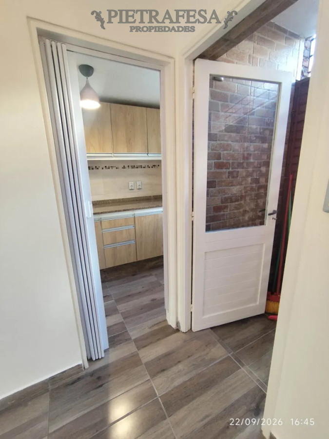 Apartamento en alquiler, 3 dormitorios, 1 baño, terraza. Puerto Buceo. · Foto 12