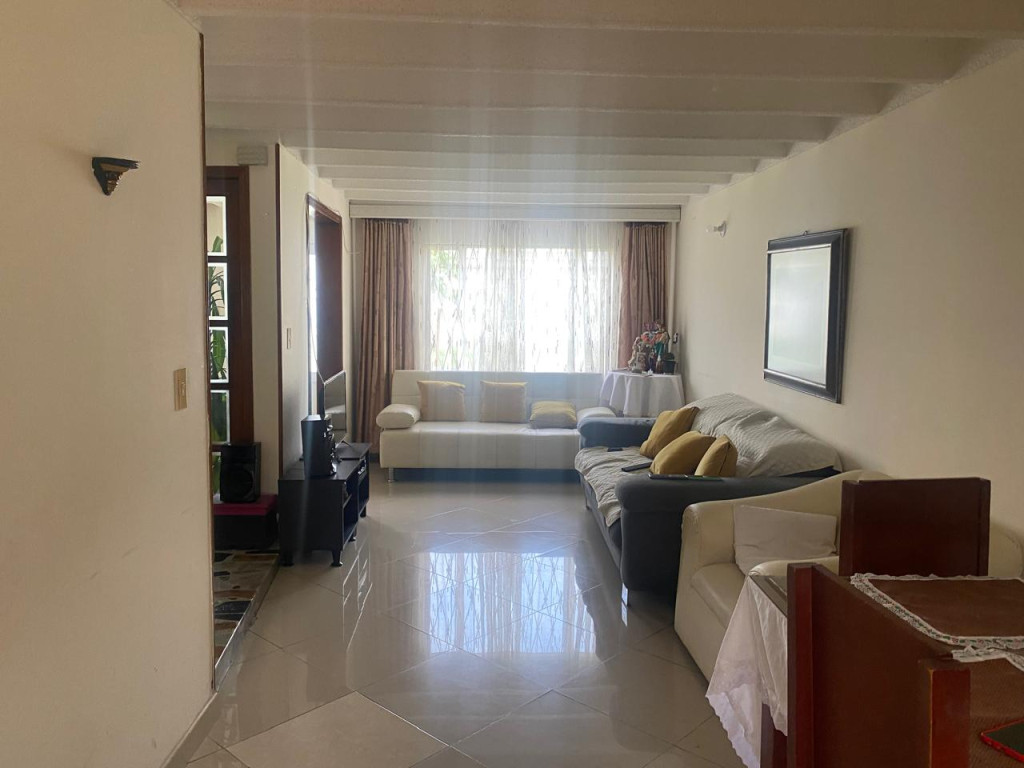 Casa en venta en Toberin, Bogotá · foto 2 de 11