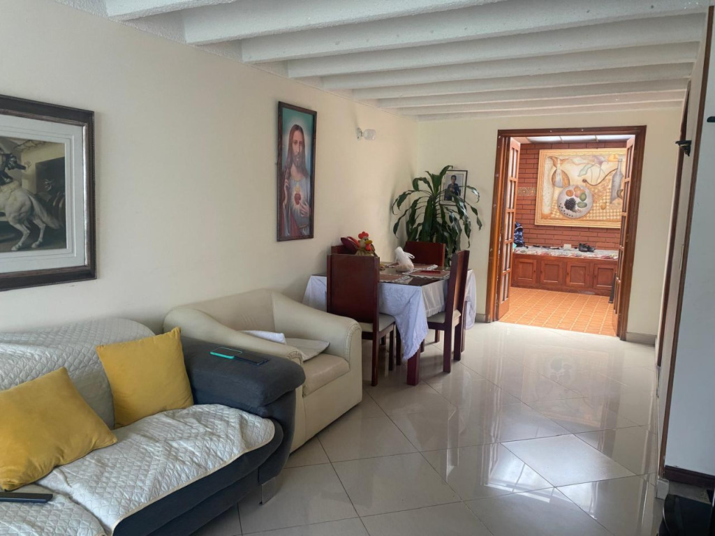 Casa en venta en Toberin, Bogotá · foto 3 de 11