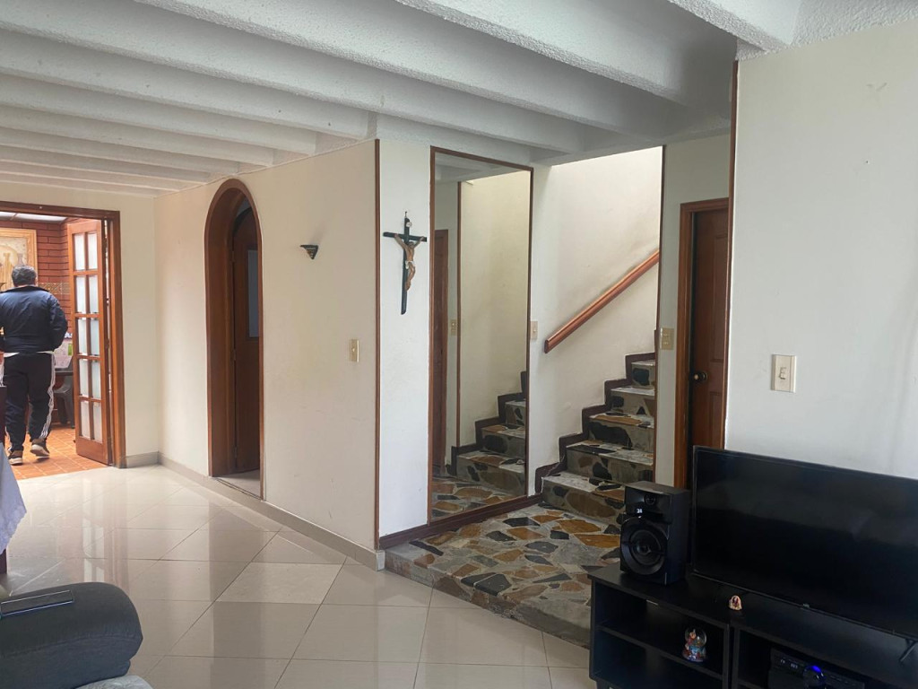 Casa en venta en Toberin, Bogotá · foto 5 de 11