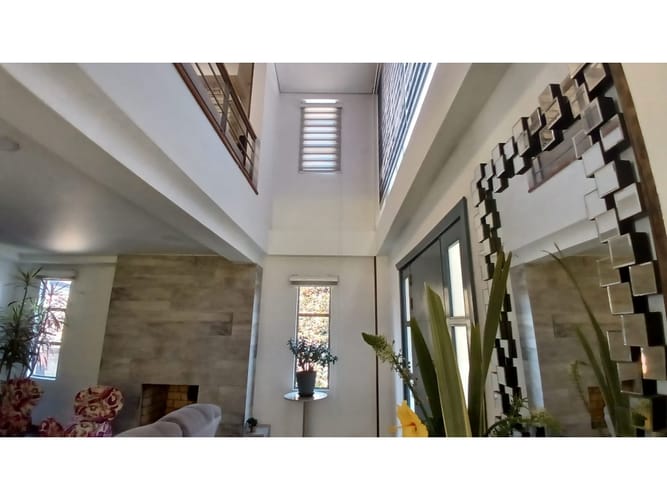 Casa de 5 alcobas en venta en Sietetrojes, Funza, 280 m² · foto 2 de 24