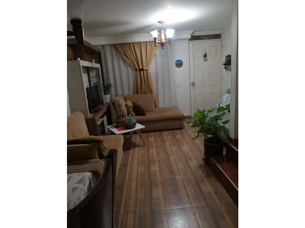 Casa en venta en Castilla, Bogotá · foto 2 de 16