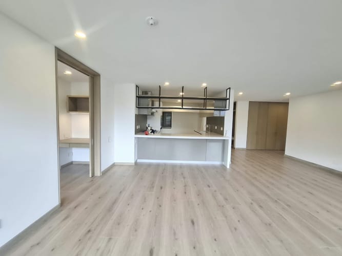 Apartamento de 3 alcobas en arriendo en El Salitre, Bogotá, 177 m² · foto 3 de 24