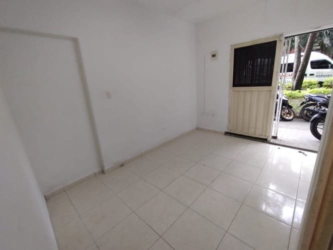 Local en arriendo en Sevilla, Medellín, 20 m² · foto 3 de 6