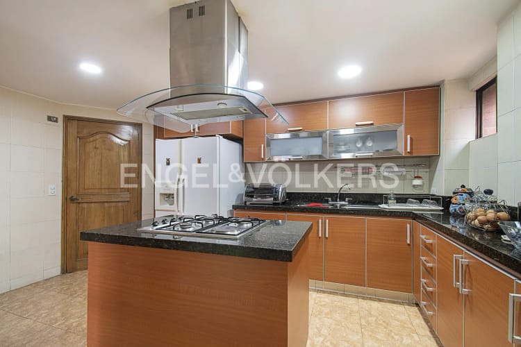 Apartamento de 3 alcobas en venta en Chicó Navarra, Bogotá, 181 m² · foto 7 de 17