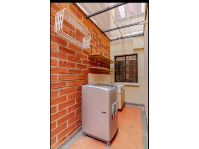 Apartaestudio en venta en Laureles, Medellín, 151 m² · foto 11 de 21