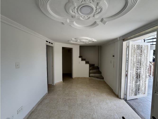 Casa de 6 alcobas en venta en San Bernardo, Floridablanca, 300 m² · foto 5 de 24