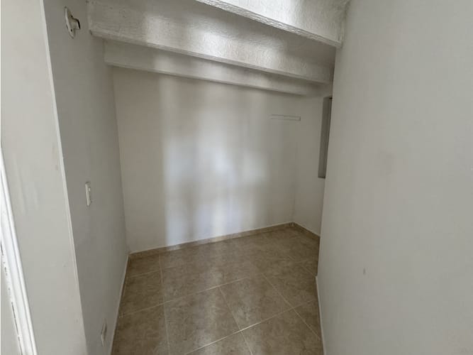 Casa de 6 alcobas en venta en San Bernardo, Floridablanca, 300 m² · foto 6 de 24